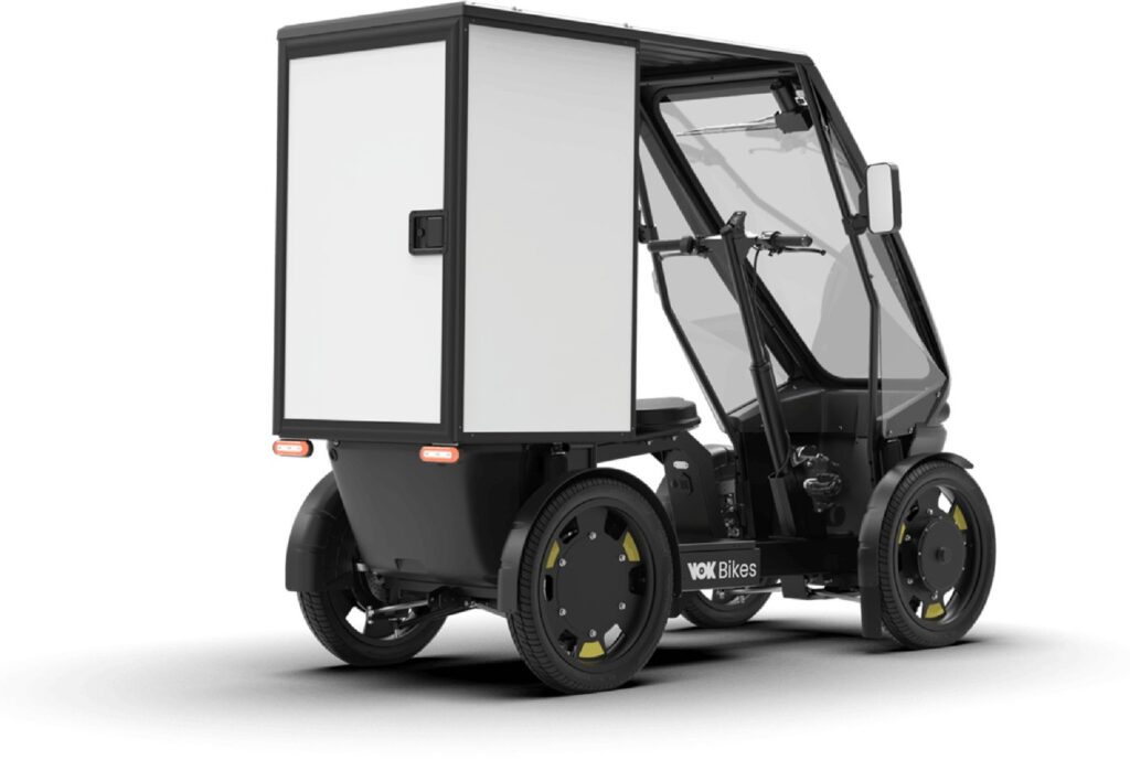 VOK cargobike met gesloten laadbak, schuin van achteren